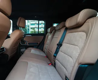 Jetour T2 2024 tillgänglig för uthyrning i Dubai, med en körsträckegräns på 250 km/dag.