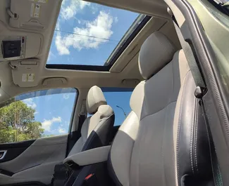 Subaru Forester 2022 tillgänglig för uthyrning i Tbilisi, med en körsträckegräns på 250 km/dag.