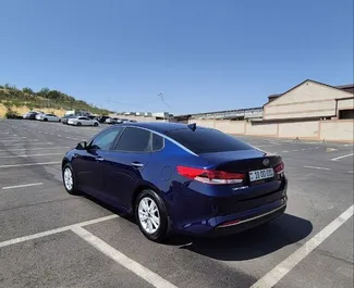 Kia Optima 2017 k dispozici k pronájmu v Jerevanu, s omezením ujetých kilometrů neomezené.