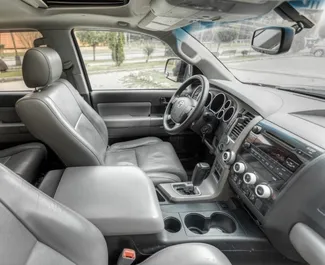 Toyota Sequoia I 2019 için kiralık Benzin 4,6L motor, Tiflis'te.