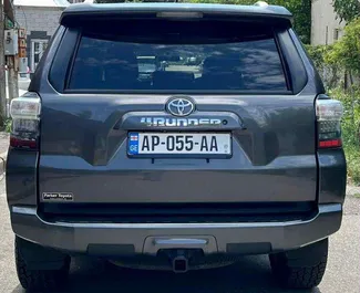 Ενοικίαση Toyota 4 Runner. Αυτοκίνητο Άνεση, SUV προς ενοικίαση στη Γεωργία ✓ Χωρίς κατάθεση ✓ Επιλογές ασφάλισης: TPL.