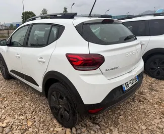 Automašīnas noma Dacia Sandero Stepway #14769 ar Automātiskais pārnesumu kārbu pie Tirānas lidostas, aprīkots ar 1,0L dzinēju ➤ No Marenglen Albānijā.