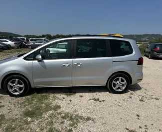SEAT Alhambra nuoma. Komfortiškas, Mikroautobusas automobilis nuomai Albanijoje ✓ Depozitas 100 EUR ✓ Draudimo pasirinkimai: TPL, CDW, SCDW, Vagystė, Užsienyje.