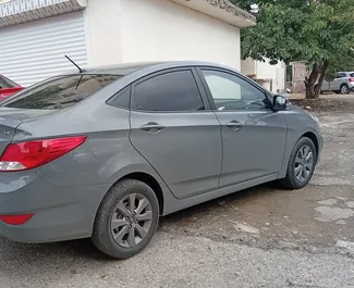Pronájem auta Hyundai Accent #11903 s převodovkou Automatické v Baku, vybavené motorem 1,4L ➤ Od Emil v Ázerbájdžánu.