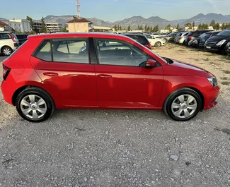 Skoda Fabia 2017 pieejams noma pie Tirānas lidostas, ar neierobežots kilometru limitu.