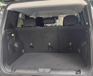 Jeep Renegade kiralama. Ekonomi, Konfor, Crossover Türünde Araç Kiralama Gürcistan'da ✓ Depozitosuz ✓ TPL, CDW, FDW, Yolcular, Hırsızlık sigorta seçenekleri.