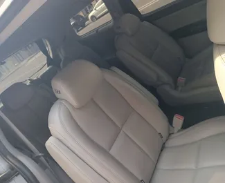 Pronájem Kia Carnival. Auto typu Komfort, Crossover, Minivan k pronájmu v Ázerbájdžánu ✓ Vklad 300 AZN ✓ Možnosti pojištění: TPL, CDW, Krádež.