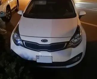 Přední pohled na pronájem Kia Rio v Baku, Ázerbájdžán ✓ Auto č. 11904. ✓ Převodovka Automatické TM ✓ Recenze 0.