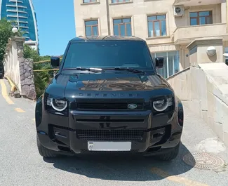 Framvy av en hyrbil Land Rover Defender i Baku, Azerbajdzjan ✓ Bil #12191. ✓ Växellåda Automatisk TM ✓ 0 recensioner.