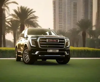 GMC Yukon 2025 متاحة للإيجار في في دبي، مع حد أقصى للمسافة 250 كم/يوم.
