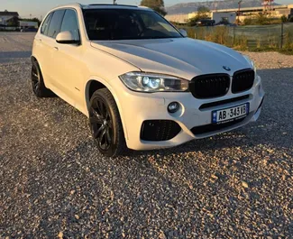 إيجار BMW X5. سيارة بريميوم, كروس أوفر للإيجار في في ألبانيا ✓ إيداع 400 EUR ✓ خيارات التأمين TPL, في الخارج.