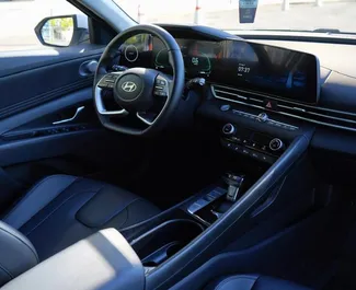 Aluguel de carro Hyundai Elantra 2024 no Cazaquistão, com ✓ combustível Gasolina e 150 cavalos de potência ➤ A partir de 27000 KZT por dia.