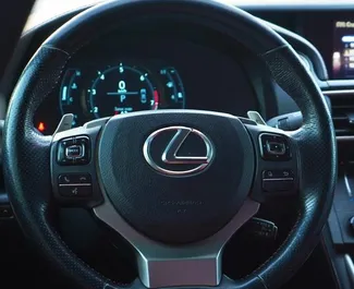 アルマトイにて、カザフスタンにてでのLexus IS250 #14739 自動カーレンタル、2.5Lエンジン搭載 ➤ ジャンボラから。