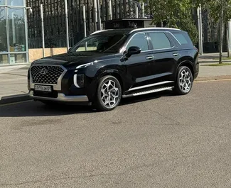 Hyundai Palisade 2021 k dispozici k pronájmu v Almaty, s omezením ujetých kilometrů neomezené.