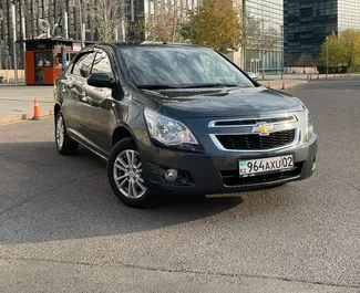 Sprednji pogled najetega avtomobila Chevrolet Cobalt v v Almatyju, Kazahstan ✓ Avtomobil #14734. ✓ Menjalnik Samodejno TM ✓ Mnenja 0.
