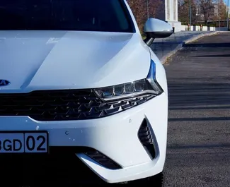 Motor Bencin 2,5L Kia K5 2020 za najem v v Almatyju.