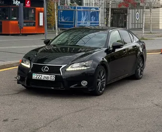 알마티에서, 카자흐스탄에서 대여하는 Lexus GS350의 전면 뷰 ✓ 차량 번호#14744. ✓ 자동 변속기 ✓ 0 리뷰.