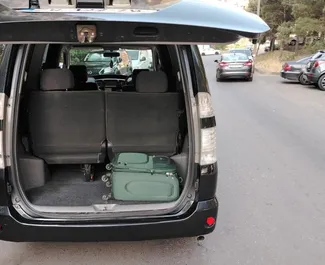 조지아에서에서 대여하는 Toyota Noah 2010 차량, 특징: ✓Petrol 연료 및 180마력 ➤ 하루 180 GEL부터 시작.