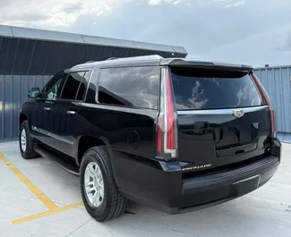 Vuokra-auton etunäkymä Cadillac Escalade Tbilisissä, Georgia ✓ Auto #14759. ✓ Vaihteisto Automaattinen TM ✓ Arvostelut 0.