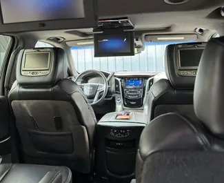 Cadillac Escalade 2019 auton vuokraus Georgiassa, sisältää ✓ Bensiini polttoaineen ja 420 hevosvoimaa ➤ Alkaen 500 GEL päivässä.
