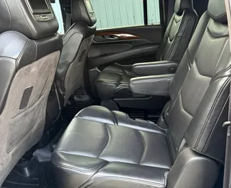 Cadillac Escalade 2019 vuokrattavissa Tbilisissä, rajoittamaton kilometrin rajalla.
