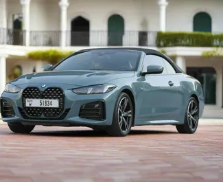 BMW 420i Cabrio 대여. 아랍에미리트에서에서 대여 가능한 편안함, 프리미엄, 카브리오 차량 ✓ 2000 AED의 보증금 ✓ TPL, CDW 보험 옵션.