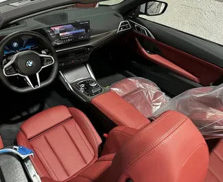아랍에미리트에서에서 대여하는 BMW 420i Cabrio 2025 차량, 특징: ✓Petrol 연료 및 350마력 ➤ 하루 450 AED부터 시작.