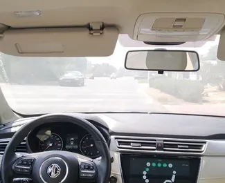 Motor Gasolina de 1,6L de MG 5 2024 para alquilar en en Dubai.