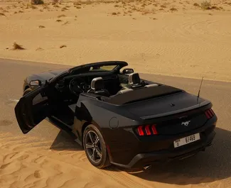 Pronájem auta Ford Mustang Cabrio #12350 s převodovkou Automatické v Dubaji, vybavené motorem 2,3L ➤ Od Andry v SAE.