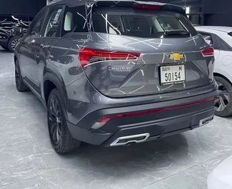 Najem avtomobila Chevrolet Captiva 2026 v v ZAE, z značilnostmi ✓ gorivo Bencin in 160 konjskih moči ➤ Od 180 AED na dan.