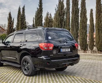 Toyota Sequoia I kiralama. Konfor, Premium, SUV Türünde Araç Kiralama Gürcistan'da ✓ Depozito 350 GEL ✓ TPL, CDW sigorta seçenekleri.
