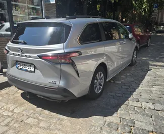 Toyota Sienna 2023 s Pogon na vsa kolesa sistemom, na voljo v v Tbilisiju.