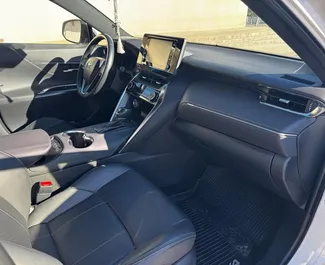 Toyota Venza 2021 avec Voiture à traction intégrale système, disponible à Tbilissi.