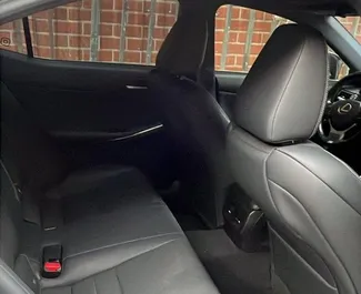 Lexus IS300 2019 su Priekinė pavara sistema, prieinamas Tbilisyje.