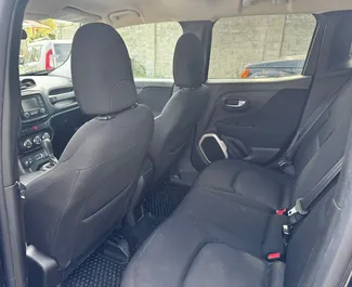 Jeep Renegade 2018 med Firehjulstræk system, tilgængelig i Tbilisi.