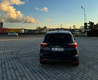 Najem Ford C-Max. Avto tipa Udobje, Enoprostorec za najem v v Albaniji ✓ Depozit 100 EUR ✓ Možnosti zavarovanja: TPL, V tujini.