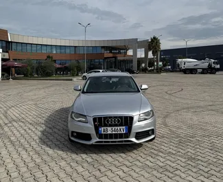 Sprednji pogled najetega avtomobila Audi A4 Avant v v Tirani, Albanija ✓ Avtomobil #14854. ✓ Menjalnik Priročnik TM ✓ Mnenja 0.
