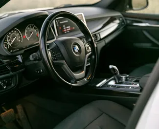 Hübriid 2,0L mootor BMW X5 2017 rentimiseks Tbilisis.