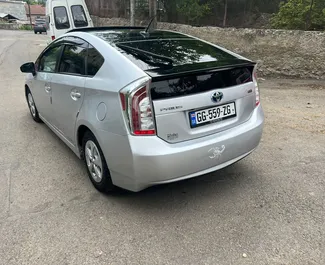 Двигун Гібрид 1,8 л. - Орендуйте Toyota Prius у Тбілісі.