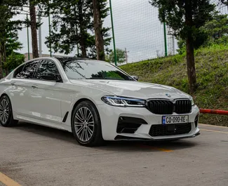 Bensin 3,0L-motoren til BMW 530d 2017 for utleie i Tbilisi.