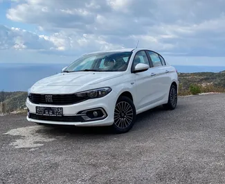 Framvy av en hyrbil Fiat Egea i Alanya, Turkiet ✓ Bil #13519. ✓ Växellåda Automatisk TM ✓ 1 recensioner.