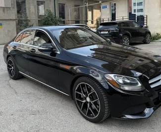 Μπροστινή όψη ενοικιαζόμενου Mercedes-Benz C350 στην Τιφλίδα, Γεωργία ✓ Αριθμός αυτοκινήτου #14829. ✓ Κιβώτιο ταχυτήτων Αυτόματο TM ✓ 0 κριτικές.