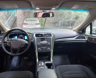 Ford Fusion Sedan 2020 k dispozici k pronájmu v Tbilisi, s omezením ujetých kilometrů neomezené.