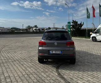 Najem Volkswagen Tiguan. Avto tipa Udobje, Crossover za najem v v Albaniji ✓ Depozit 100 EUR ✓ Možnosti zavarovanja: TPL, V tujini.