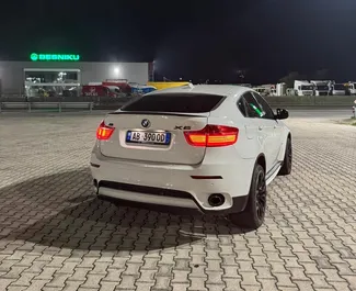 BMW X6 2014 na voljo za najem v v Tirani, z omejitvijo prevoženih kilometrov neomejeno.