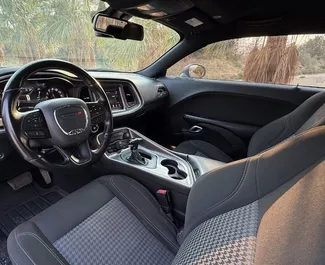 Aluguel de Dodge Challenger. Carro Premium, Luxo para Alugar em Espanha ✓ Depósito de 1000 EUR ✓ Opções de seguro: TPL.