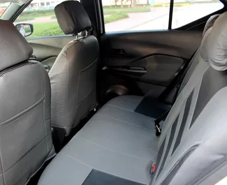 Nissan Kicks rent. Ökonoomne, Mugavus, Crossover auto rentimiseks AÜEs ✓ Tagatisraha 1000 AED ✓ Kindlustuse valikud: TPL, CDW, SCDW, Reisijad, Vargus.