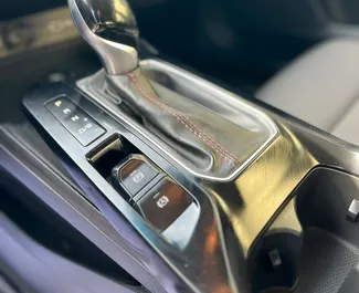 MG 5/GT sisätila vuokrattavana Arabiemiirikunnissa. Erinomainen 5-paikkainen auto Automaattinen-vaihteistolla.