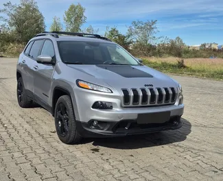 Орендуйте Jeep Cherokee 2018 в Грузії. Паливо: Газ. Потужність: 250 к.с. ➤ Вартість від 130 GEL за добу.