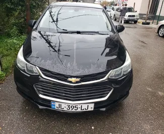 Alquiler de Chevrolet Cruze. Coche Confort para alquilar en Georgia ✓ Depósito de 300 GEL ✓ opciones de seguro TPL, SCDW, FDW, Pasajeros, Robo, Joven.